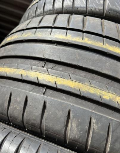 Michelin Pilot Sport 4 235/40 R18