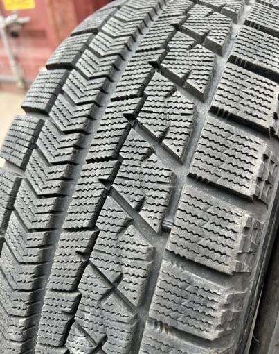 Bridgestone Blizzak VRX 215/65 R16