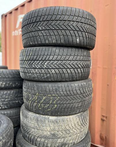 Bridgestone Blizzak LM005 RFT 265/40 R21