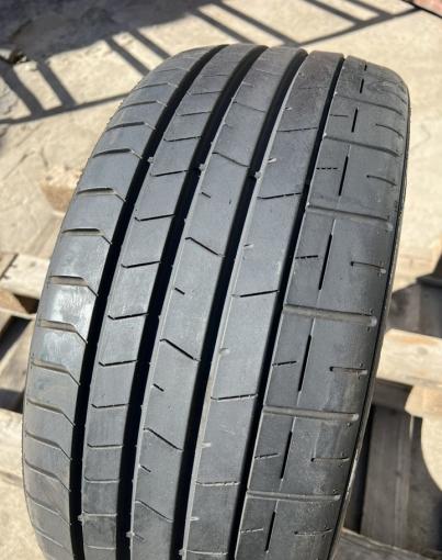 Pirelli P Zero PZ4 235/35 R19