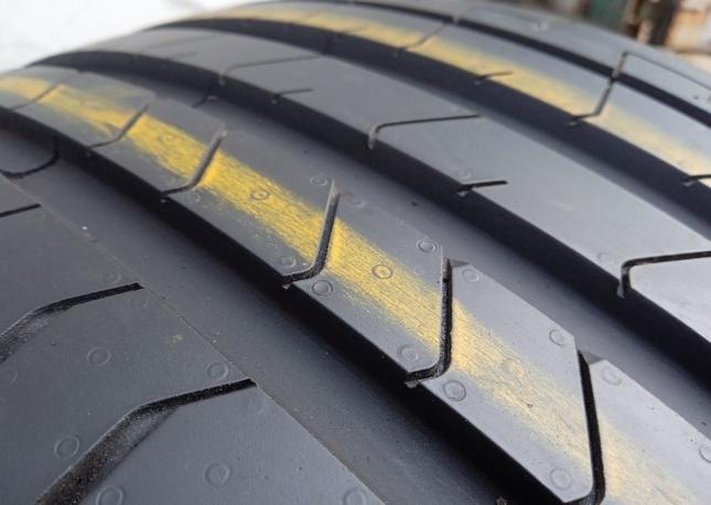 Pirelli P Zero PZ4 245/45 R18