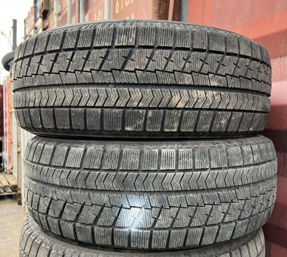 Bridgestone Blizzak VRX 215/60 R16