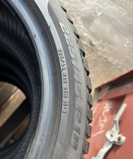 Pirelli Winter Sottozero 3 225/45 R18