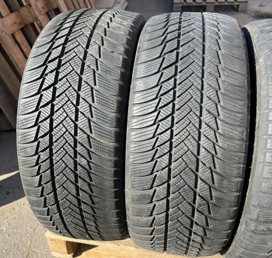 Bridgestone Blizzak LM-001 235/50 R19