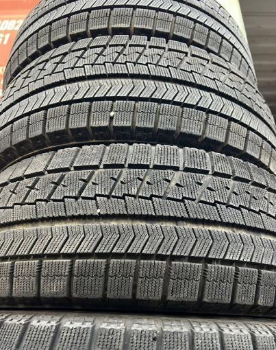 Bridgestone Blizzak VRX 215/55 R17