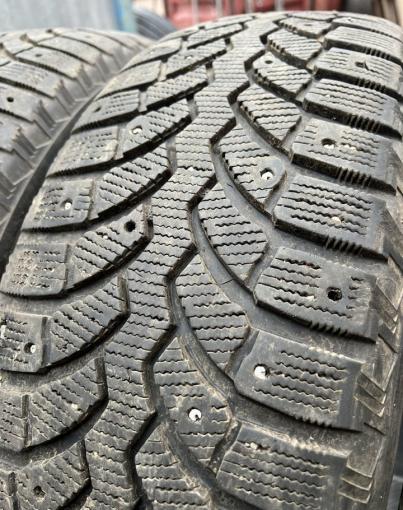 Bridgestone Blizzak Spike-01 235/65 R17