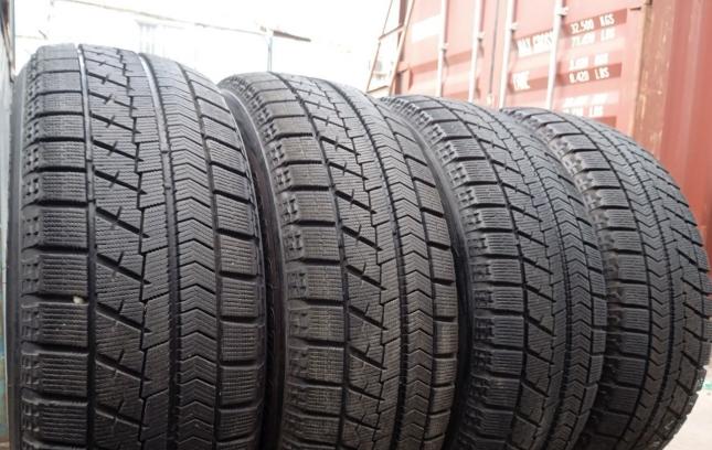 Bridgestone Blizzak VRX 215/60 R16