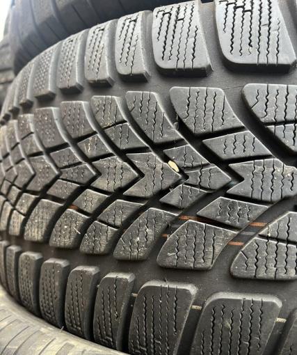 Dunlop SP Winter Sport 4D 235/50 R18