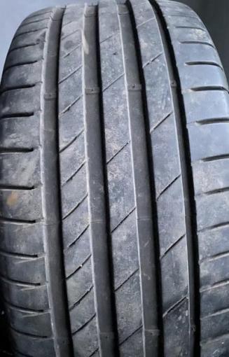 Kumho Ecsta PS71 245/40 R20