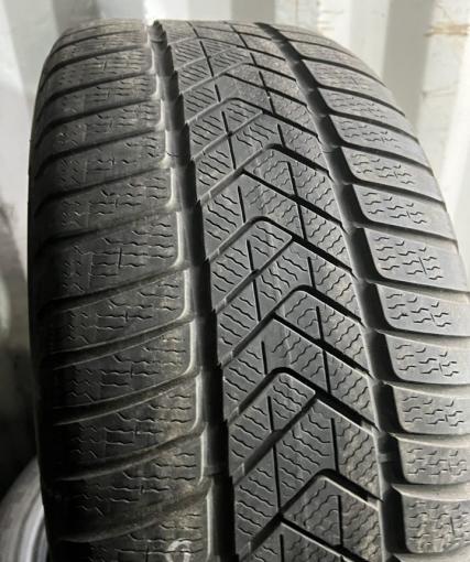 Pirelli Scorpion Winter RFT 275/45 R20