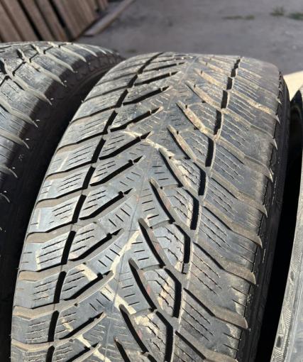 Goodyear Eagle Ultra Grip GW-3 205/50 R17