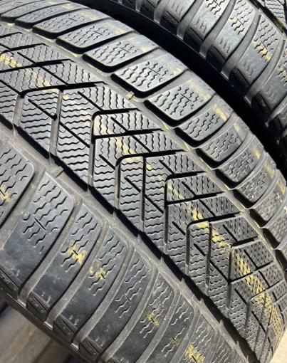 Pirelli Scorpion Winter RFT 275/40 R21