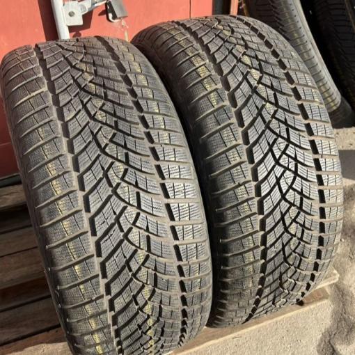 Goodyear UltraGrip Performance+ 265/40 R21