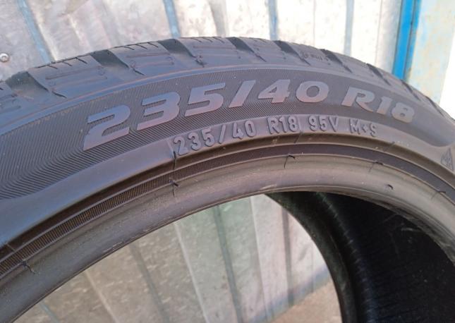 Pirelli Winter Sottozero 3 235/40 R18