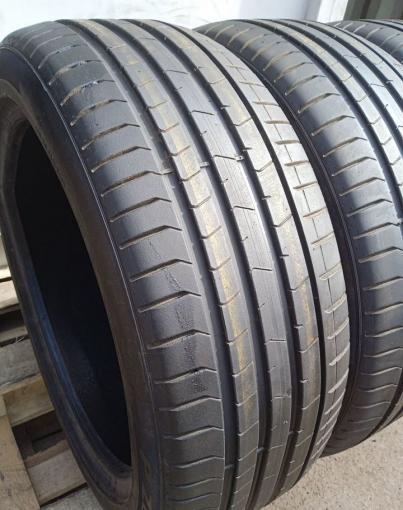 Pirelli P Zero PZ4 245/45 R19