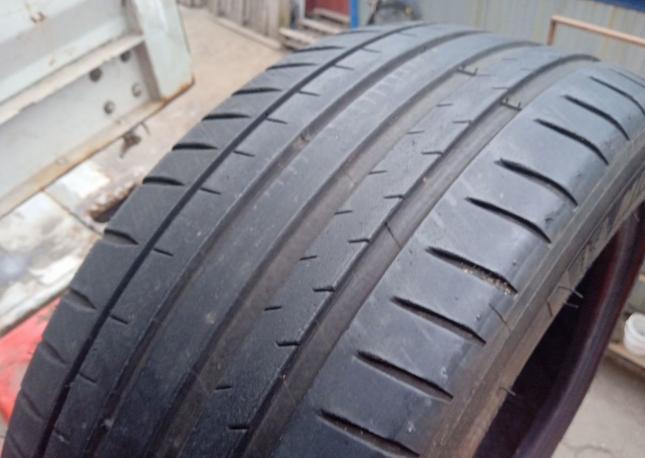 Michelin Pilot Sport 4 235/45 R18