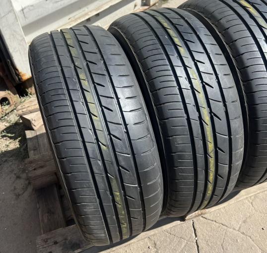 Bridgestone Playz PZ-X 205/50 R17