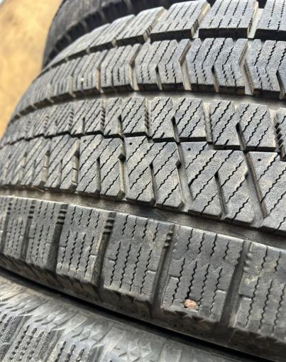 Bridgestone Blizzak VRX2 215/65 R16