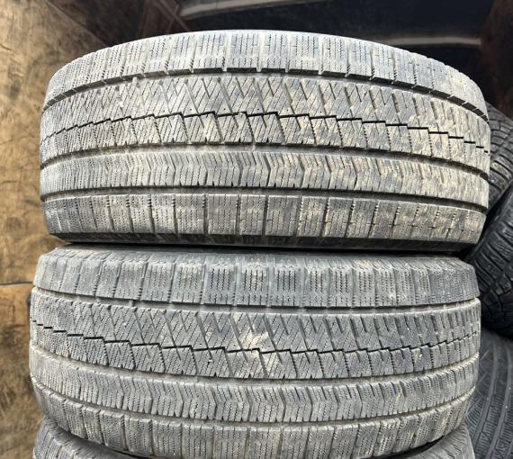Bridgestone Blizzak VRX2 215/65 R16