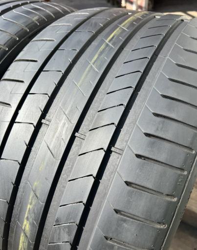 Pirelli P Zero PZ4 285/30 R21