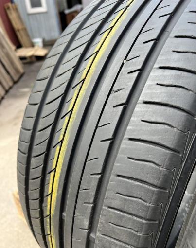 Yokohama Advan dB V552 245/45 R18