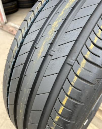Dunlop SP Sport Maxx 060+ 235/45 R19
