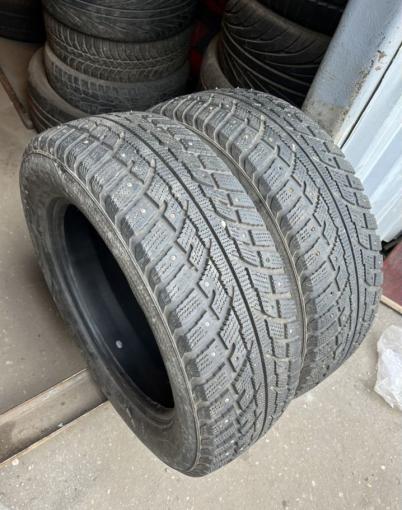 Kumho I&#39;Zen RV Stud KC16 235/60 R18