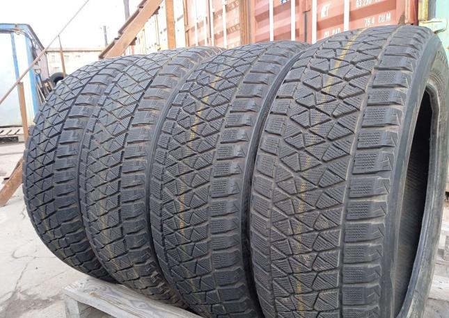 Bridgestone Blizzak DM-V2 235/55 R20