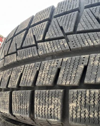 Bridgestone Blizzak Revo GZ 215/65 R16