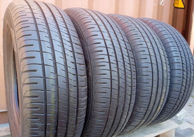 Dunlop Enasave EC204 215/65 R15