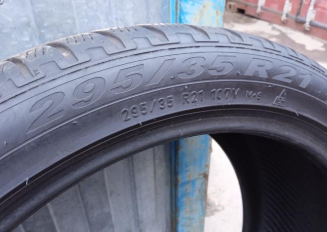 Pirelli Scorpion Winter 295/35 R21