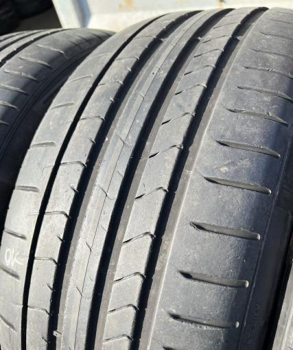 Pirelli P Zero PZ4 255/45 R19