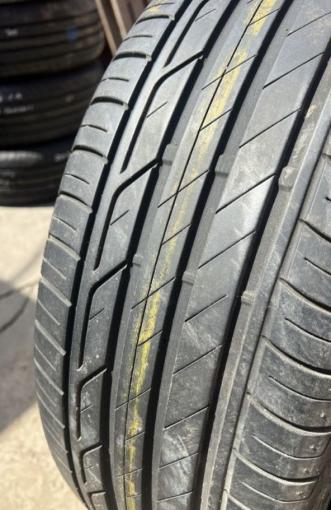 Bridgestone Turanza T001 215/60 R16