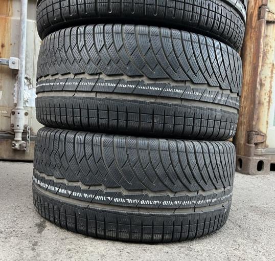 Michelin Pilot Alpin 4 225/40 R19 и 255/35 R19