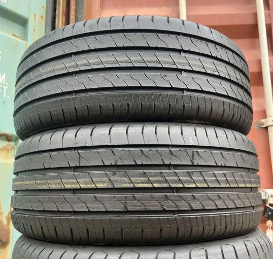 Goodyear EfficientGrip Performance 2 225/50 R17