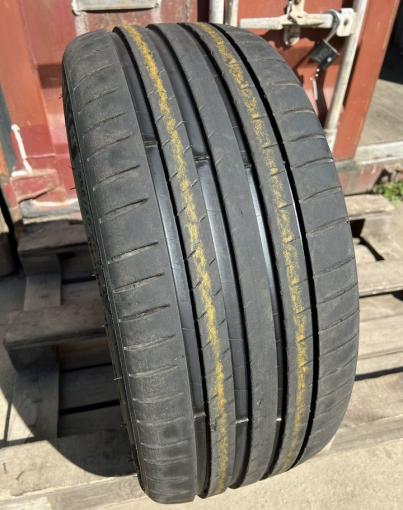 Michelin Pilot Sport 4 255/40 R19