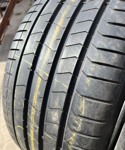 Pirelli P Zero PZ4 275/35 R21