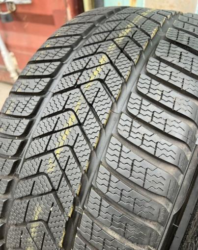 Pirelli Winter Sottozero 3 275/35 R19