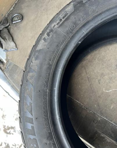 Bridgestone Blizzak LM-32 225/50 R17