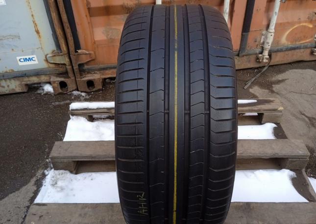Pirelli P Zero PZ4 275/40 R20