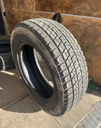 Bridgestone Blizzak DM-V1 225/65 R17