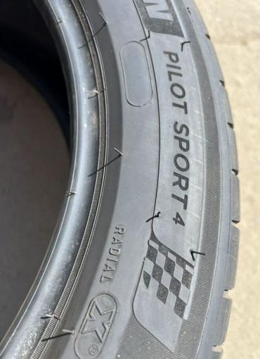 Michelin Pilot Sport 4 225/50 R17