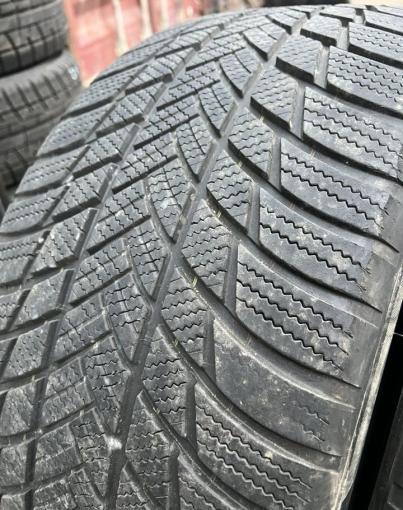 Bridgestone Blizzak LM-001 255/40 R20