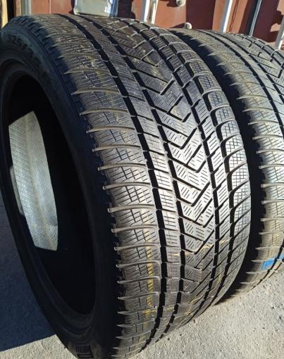 Pirelli Scorpion Winter 325/35 R22