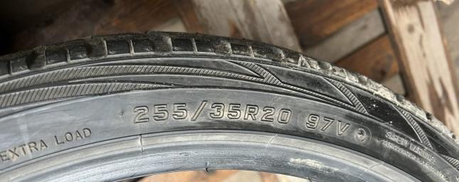 Falken Eurowinter HS01 255/35 R20