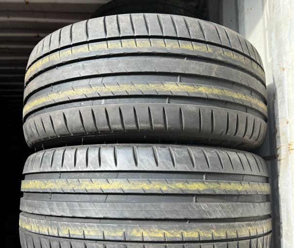 Michelin Pilot Sport 4 235/40 R18
