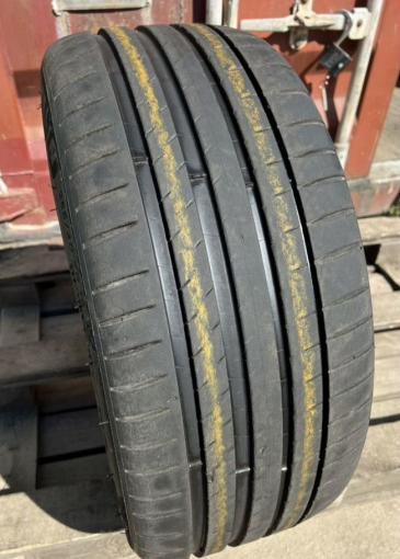 Michelin Pilot Sport 4 255/40 R19