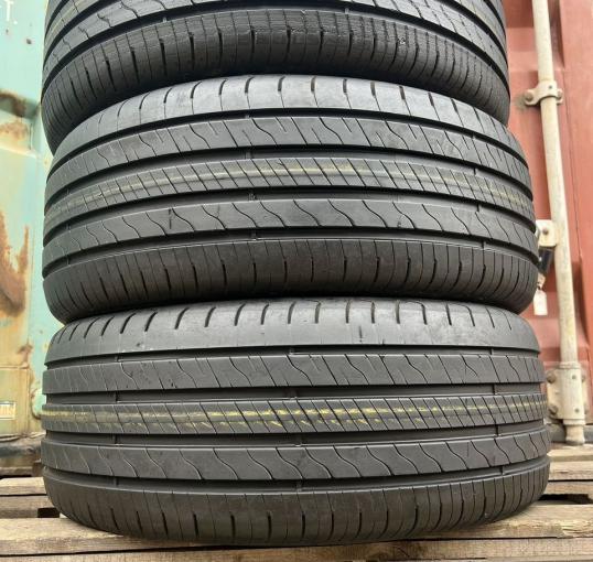 Goodyear EfficientGrip Performance 2 225/50 R17