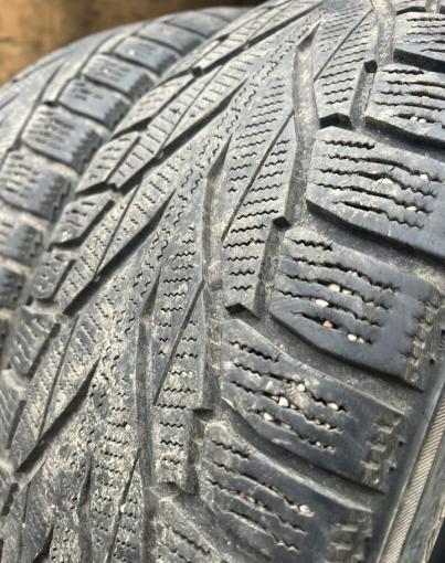 Nokian Tyres Hakkapeliitta R2 215/65 R17