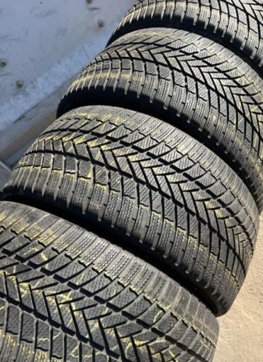 Bridgestone Blizzak LM-005 255/35 R20